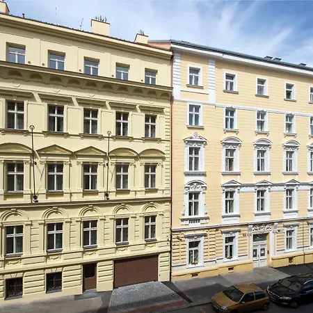 Downtown Suites Rubesova-3